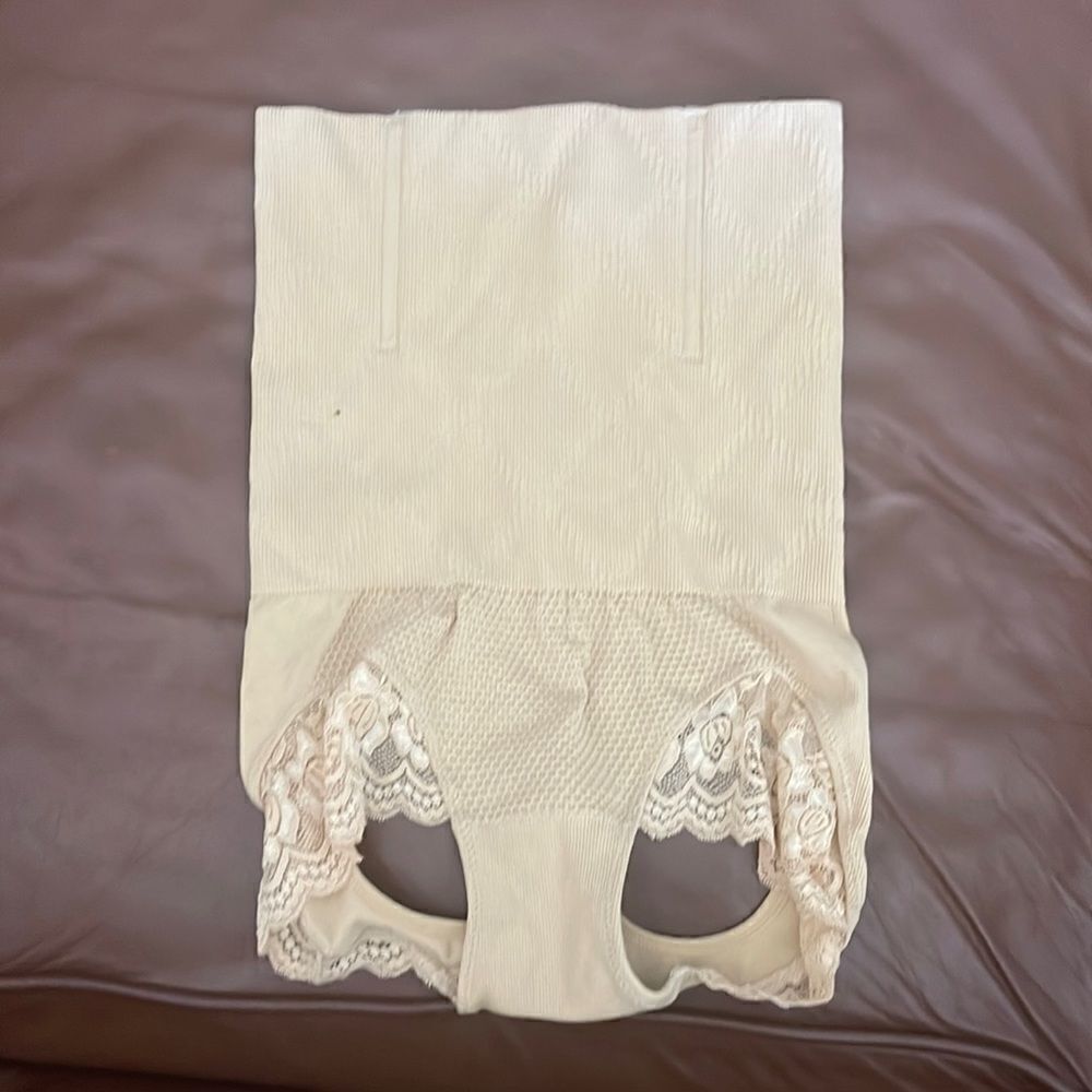 HIGH WAIST Control w Booty Pop Holes! ?!